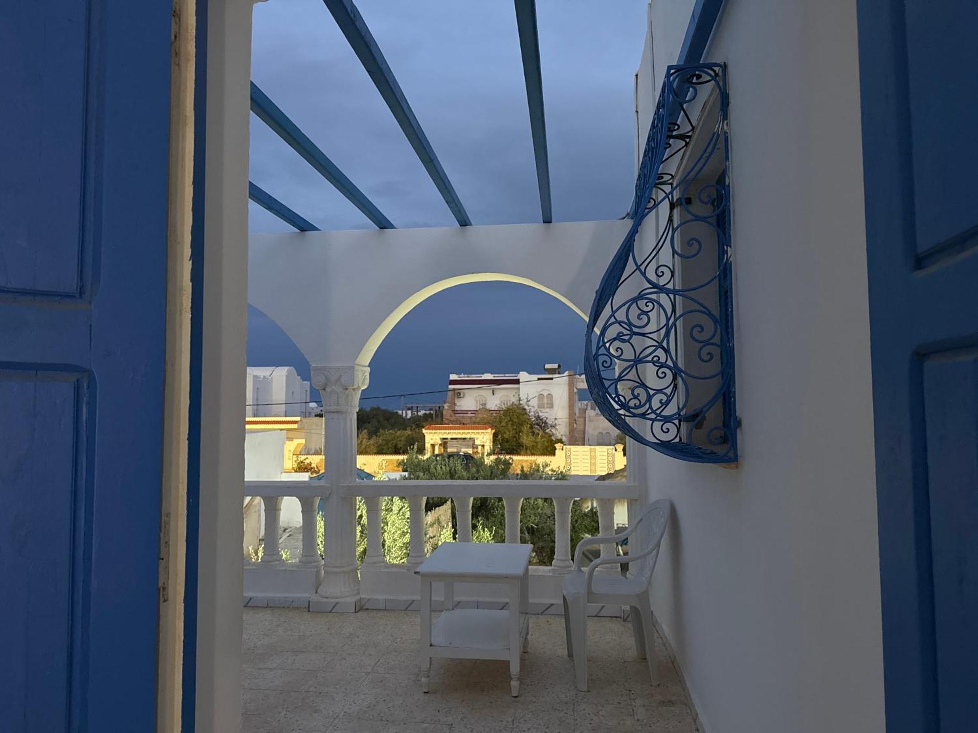 Djerba 7 *